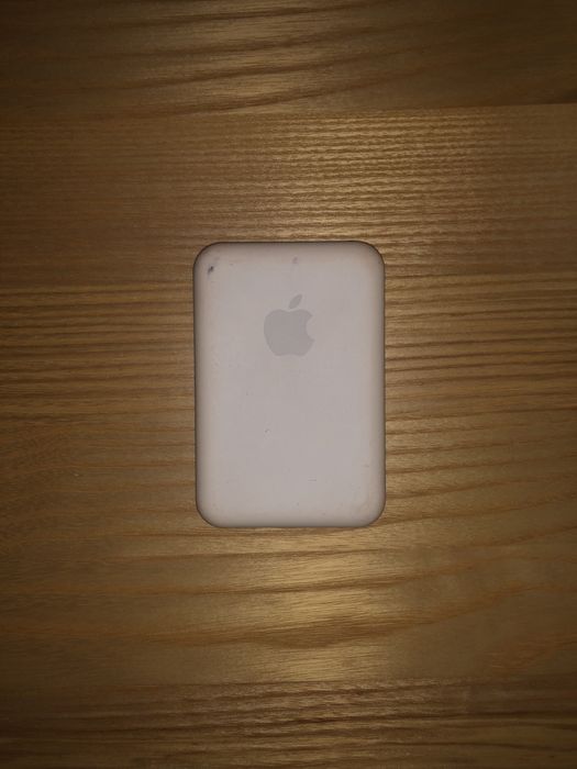 Apple MagSafe battery pack 5000 mAh