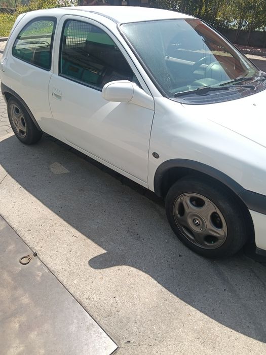 Opel Corsa comercial