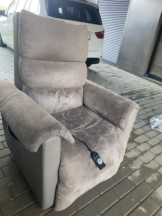 Poltrona Reclinavel eletrica em otimo estado