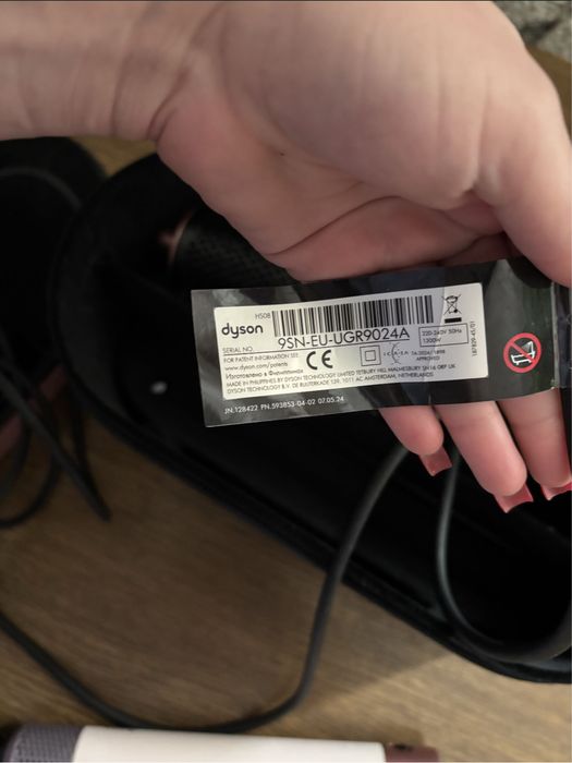 Продам Dyson Airwrap i.d. HS08 Straight+Wavy