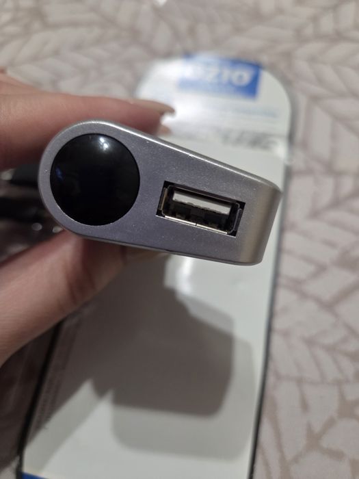 Зарядний пристрій до прикурювача авто  Ozio