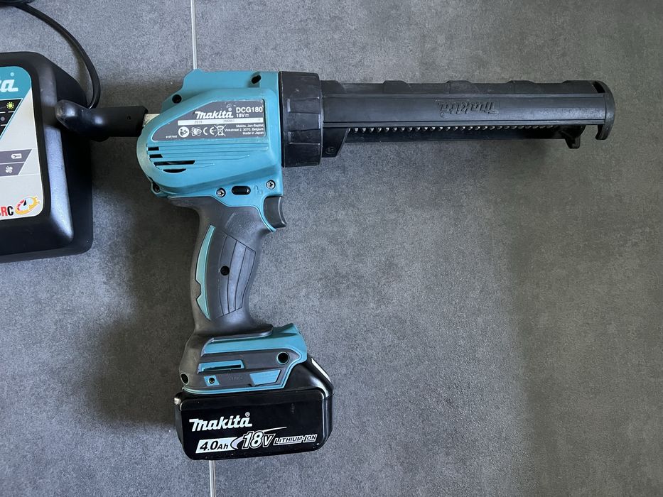 Акум. Пістолет для герметика Makita DCG 180