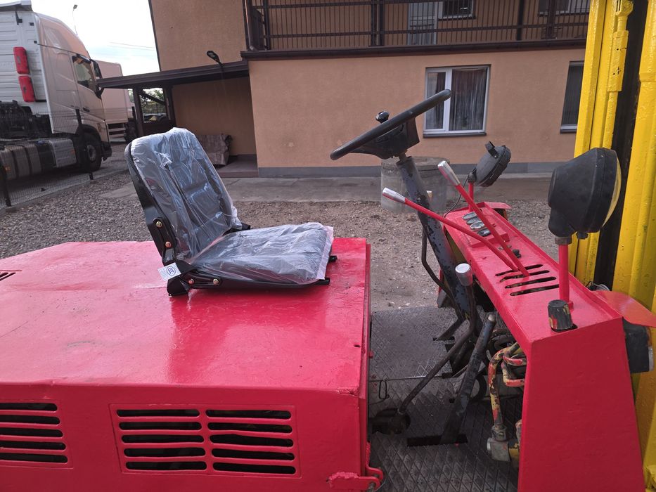 Wózek Widłowy Bułgar 3P   Udźwig 5 ton