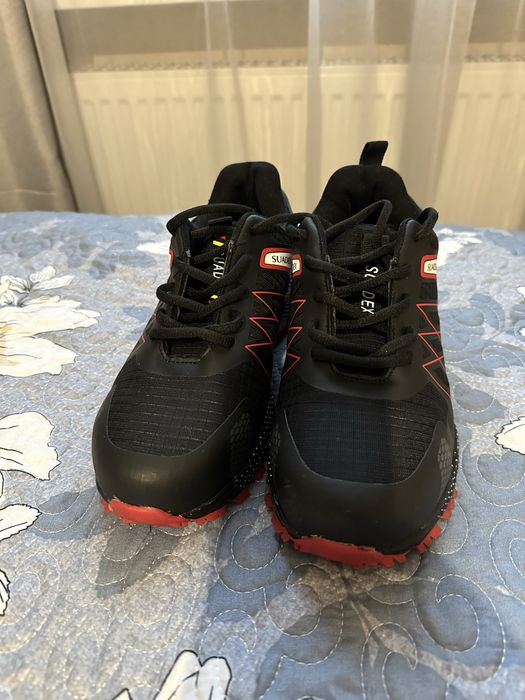 Продам тактичні кросівки