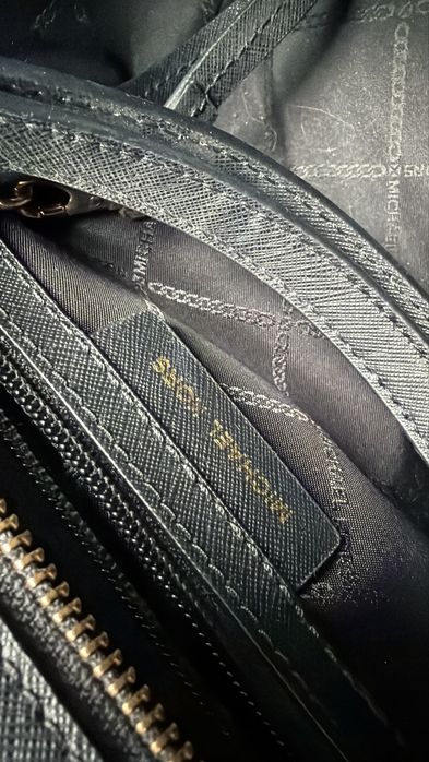 Michael Kors czarna torba selma medium czarna na pasku torebka MK kors