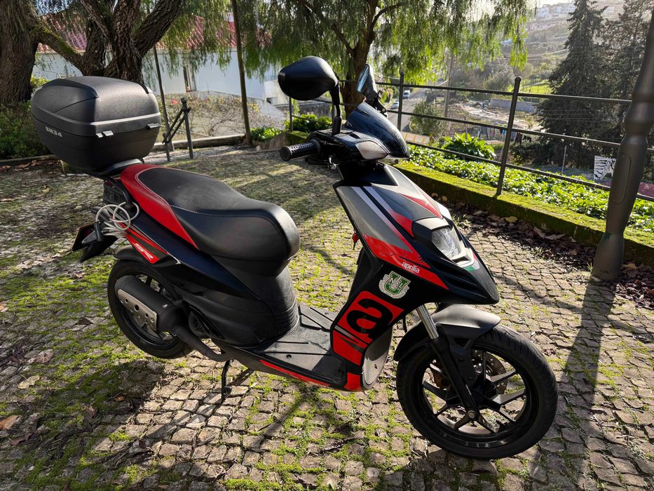 Aprilia SR 50 Motard