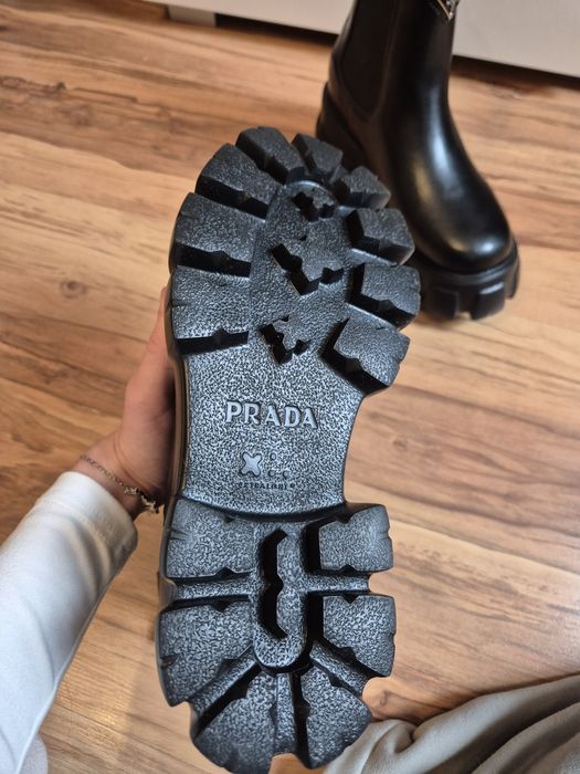 Czarna botki Prada wysokie buty za kostkę black heavy boots winter 38