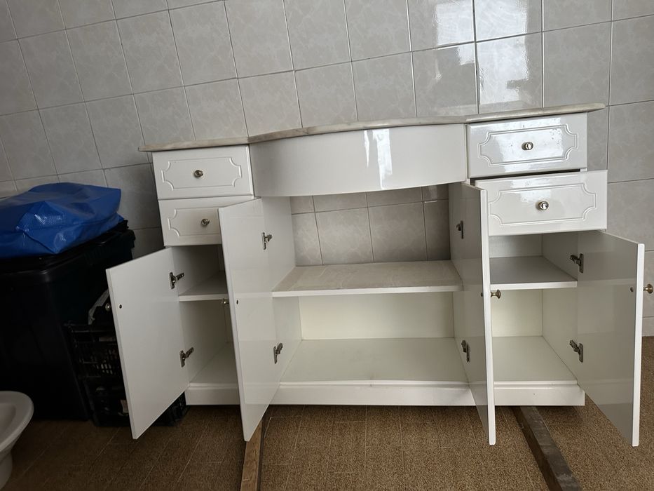 Móvel de quarto de banho