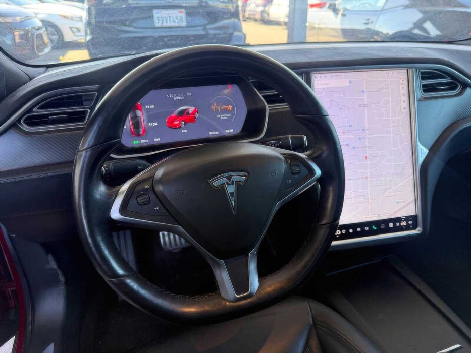 Tesla Model S      2016