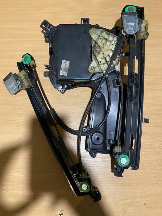Mechanizm szyby przód prawy Leon 2 II Gwarancja