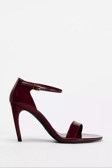 Босоніжки лакові Zara