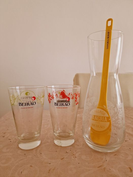 Conjunto de 8 Copos e Jarra Licor Beirão