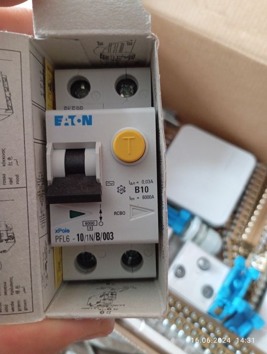 Wyłącznik różnicowoprądow eaton pfl6-10/1n/b/003