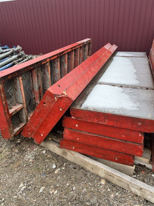 Опалубка ,щіти ,вертикальна опалубка.