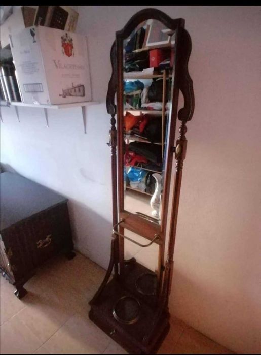 Bengaleiro e suporte para guarda chuvas