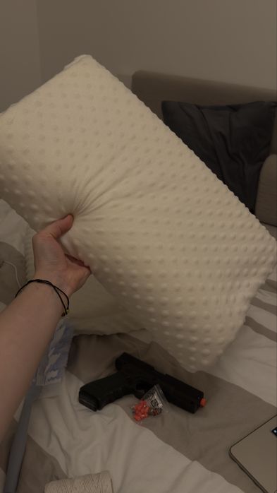 2 poduszki z pianki memory