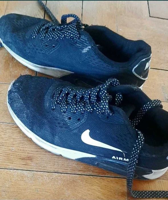 NIKE buty r.37  chłopiec szkola