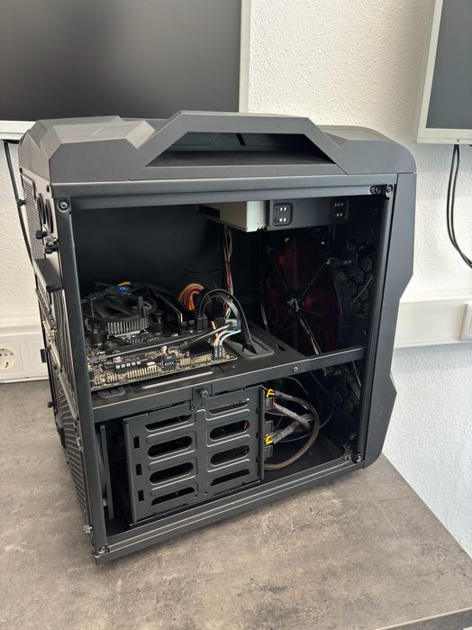 Strike X Desktop Computer491310304314664961