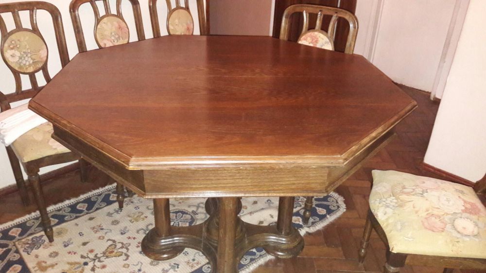 Mesa ortogonal de jantar de nogueira com 6 cadeiras