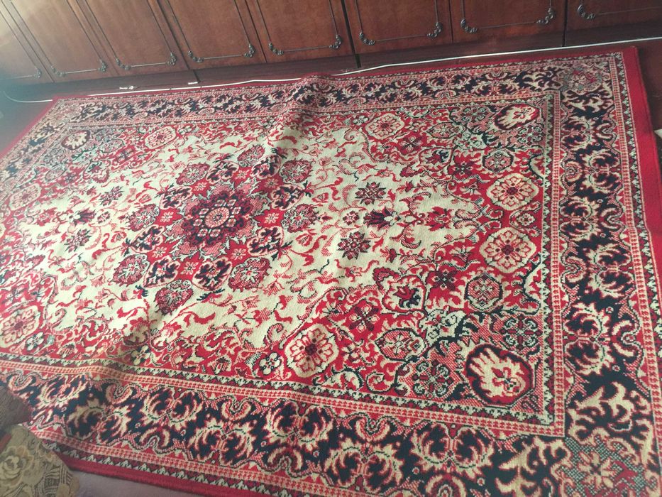 Продається килим