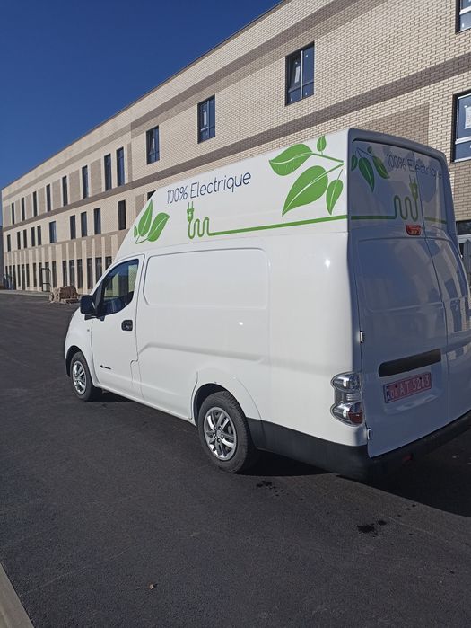 Продам Nissan e-NV200