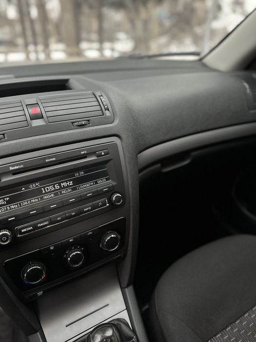 skoda a5 2012 1.6 tdi терміново