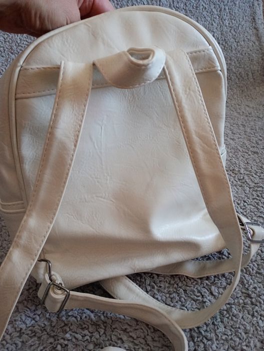 Plecak biały, mało używany
