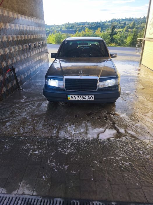 Mercedes Benz w124 2.5D