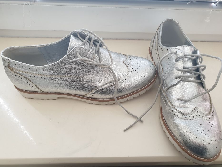 Жіночі туфлі/мешти