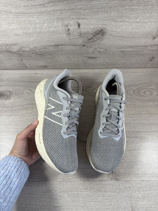 New Balance FreshFoam жіночі кросівки 41.5 розмір