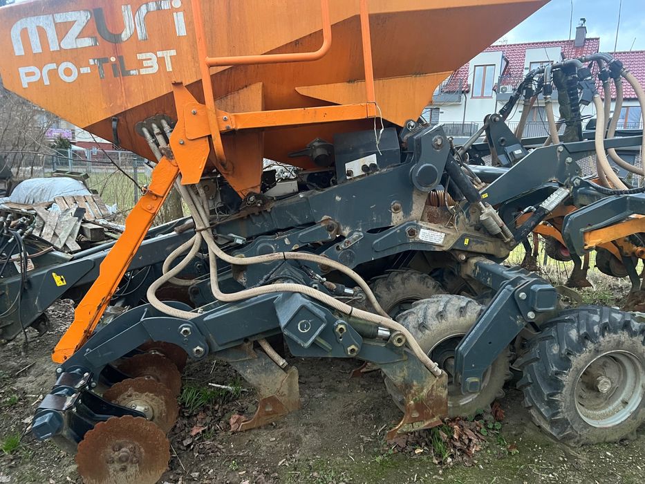 Mzuri pro-TiL3t siewnik do siewu bezpośredniego pasowego