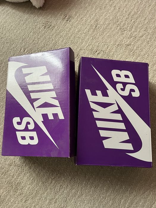 Nike dunk sb noise aqua and red