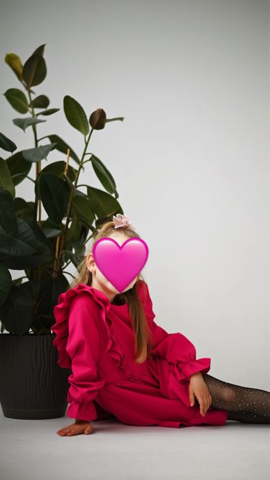 Плаття на дівчинку 128р в ідеальному стані, дуже красиве