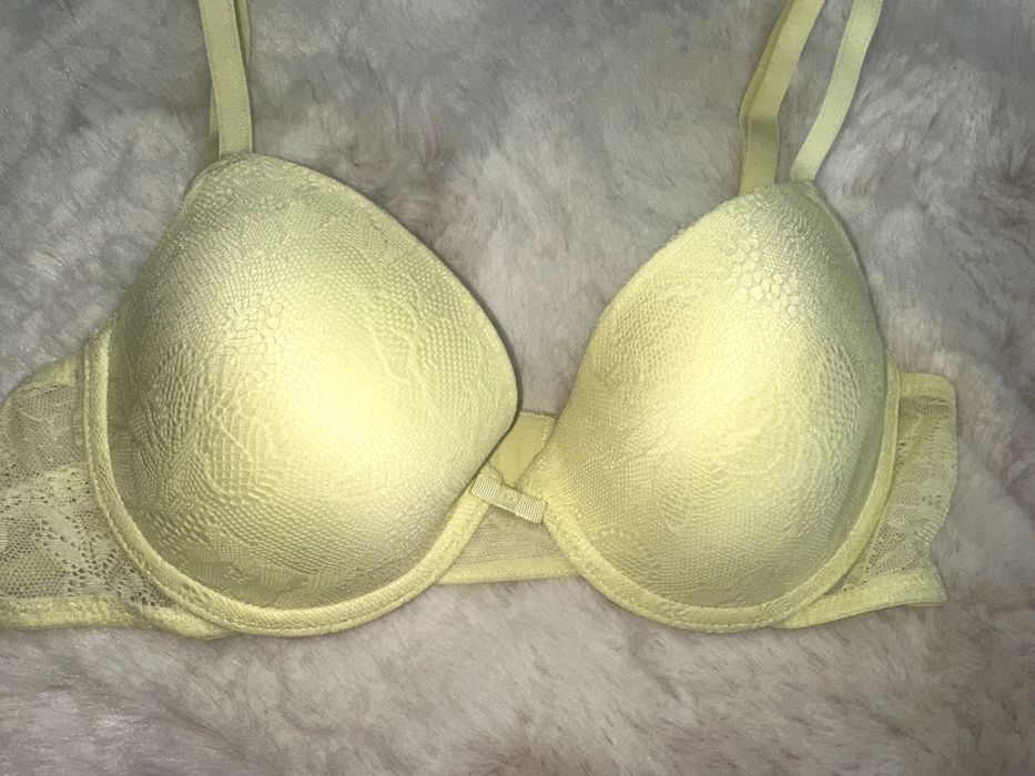Primark biustonosz delikatnie żółty 75 B