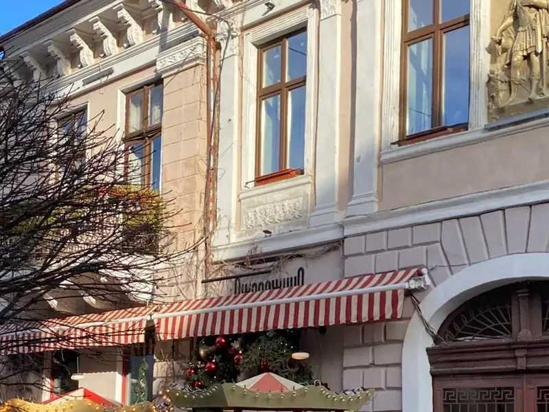 нежитлове приміщення вул. Кобилянської Ольги, 23 м.Чернівці - More
