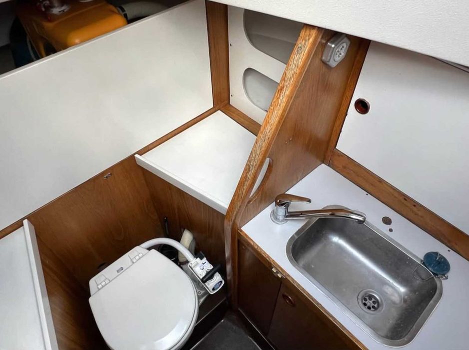 Jacht żaglowy 9,5 m