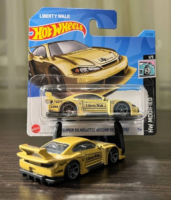Hot wheels nissan