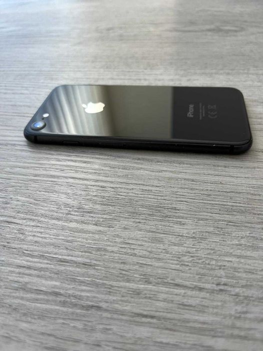 iPhone 8 in good condition64584771701250124