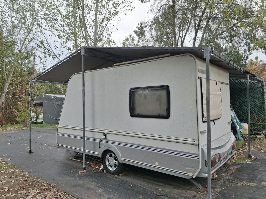 Caravana Esmeralda + atrelado tenda + cozinha + toldo fixo