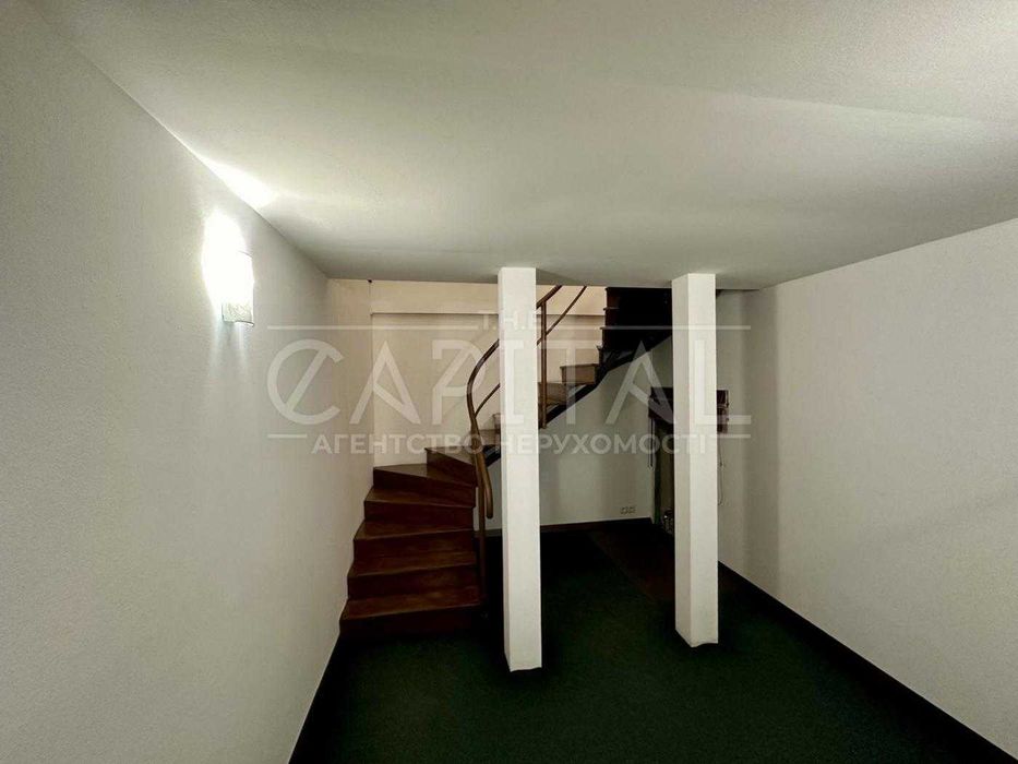 Продаж фасадного приміщення Грушевського Печерськ Центр метро Київ