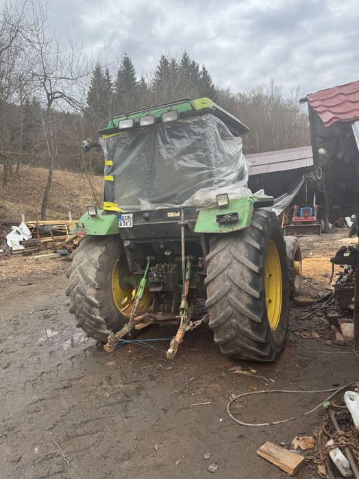 Ciągnik rolniczy John Deere