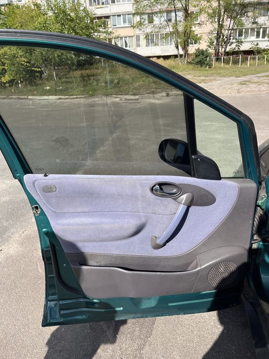 Mercedes-Benz a160