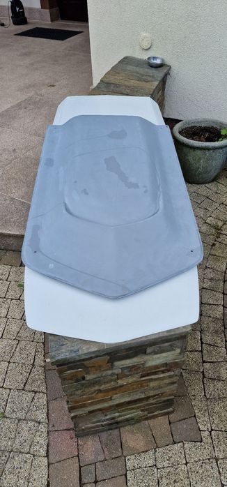 garb na maskę Corvette C3   na wystający filtr powietrza