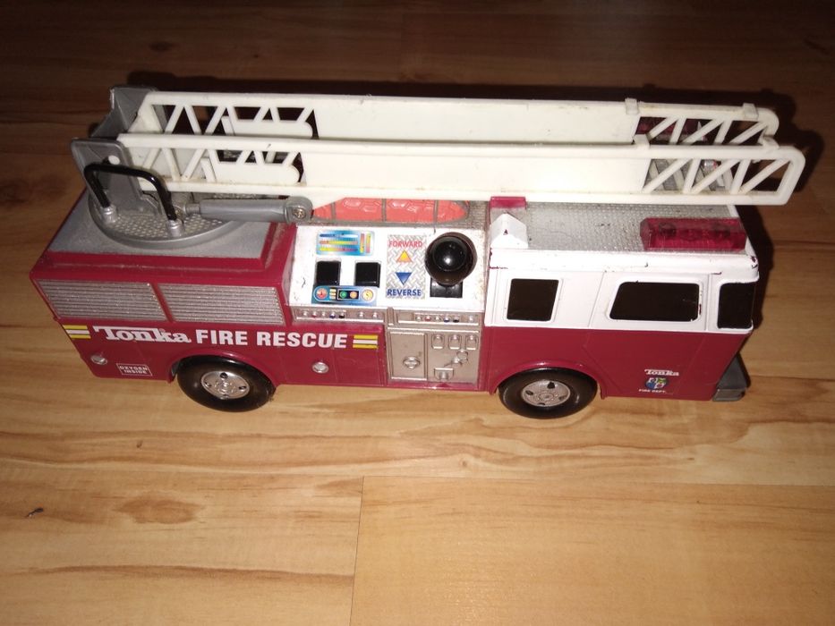 Wóz strażacki na baterie