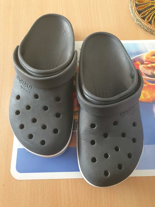 Crocs 42, czarne
