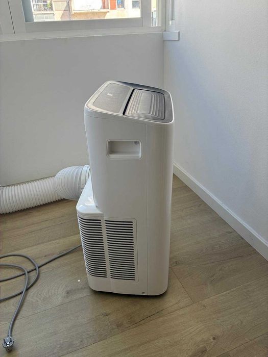 Ar Condicionado Portátil BECKEN BAC10172WH (24 m2 - 12000 BTUs - Branco)
