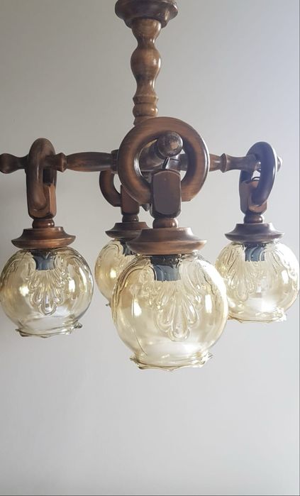 Drewniany zyrandol Vintage