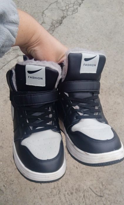 Зимние кроссовки джорданы