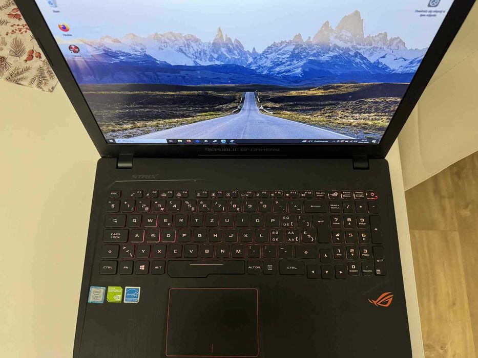 ASUS ROG GL553VD Geforce 1050, 16gb RAM, 256 SSD, 1 TB HDD