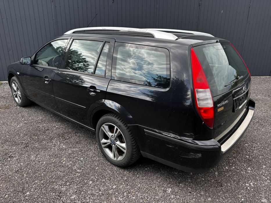 Ford Mondeo 1.8 benzyna Kombi 2004 rok 207000 km Klimatronik Manual Alufelgi Elektryczne Szyby